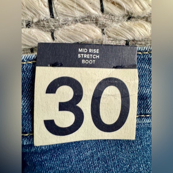 NWT ❤️ Gap Mid Rise Stretch Bootcut Jeans, size 30 - Picture 5 of 7